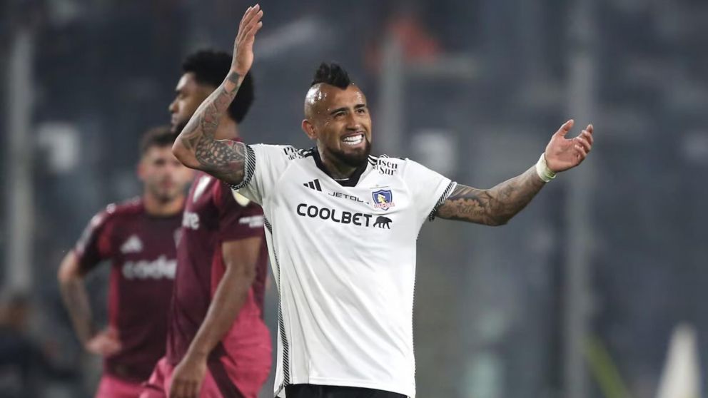 MARCHA ATRÁS: Arturo Vidal aclaró su CHICANA contra los jugadores de River sobre los títulos ganados