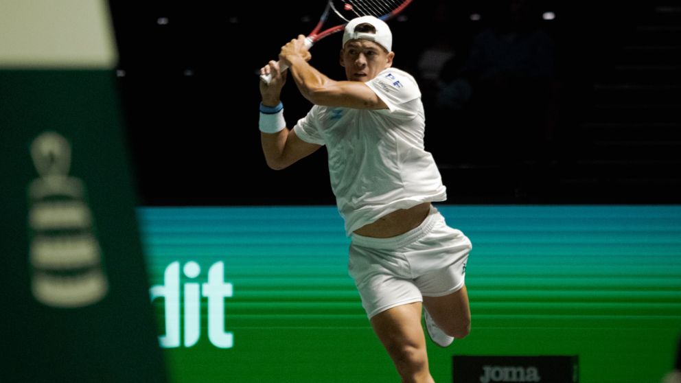 Copa Davis: Félix Auger-Aliassime acaba con Sebastián Báez y Argentina queda al borde del abismo