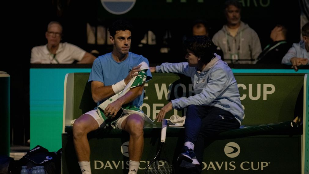 Copa Davis: Francisco Cerúndolo no pudo con Denis Shapovalov y la Argentina ya pierde con Canadá