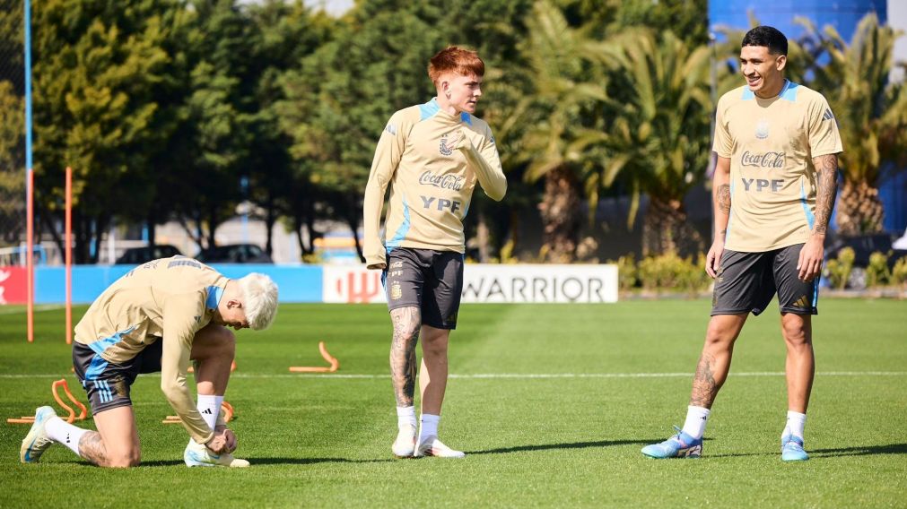 Scaloni dirige el ÚLTIMO entrenamiento de la Selección Argentina antes de VIAJAR con dos jugadores COMPLICADOS