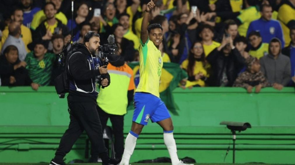 Brasil volvió a la senda victoriosa y entró en zona de clasificación: tras el discreto triunfo ante Ecuador fue SILBADO