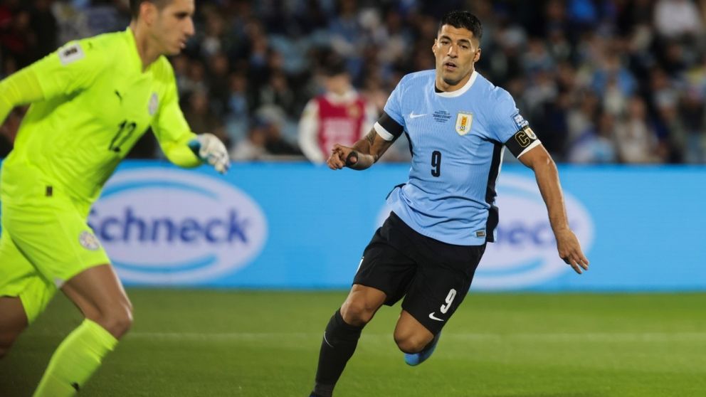 Uruguay, en la despedida de Luis Suárez de la Celeste, no pudo quebrar a Paraguay en un Centenario repleto
