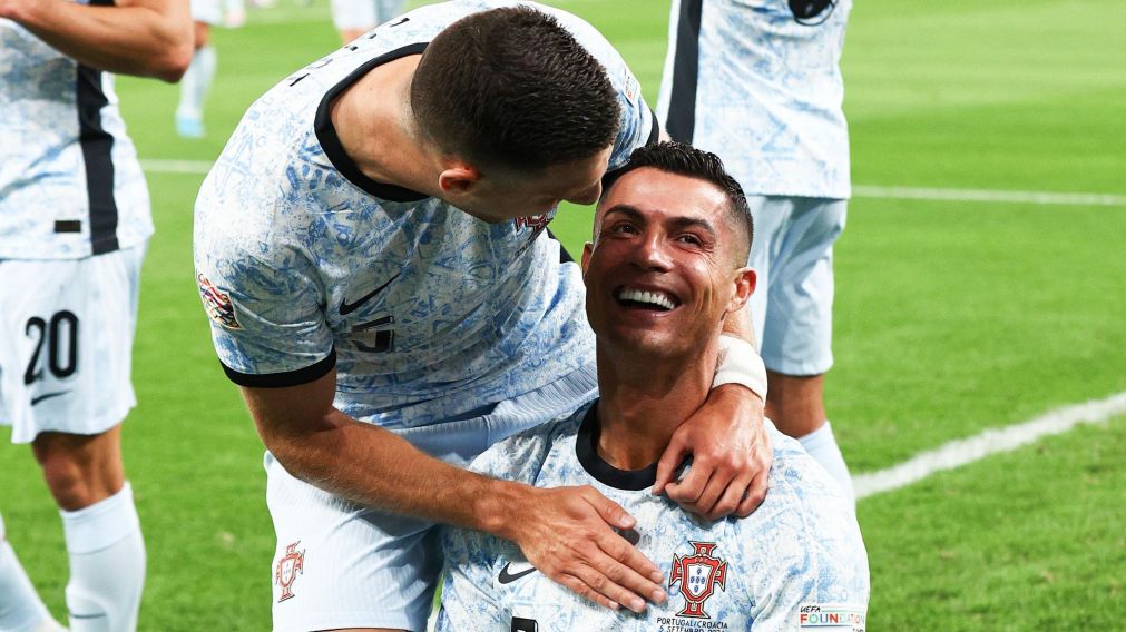 Video: Cristiano Ronaldo anot� para Portugal su HIST�RICO gol 900 y se puso a LLORAR en pleno partido