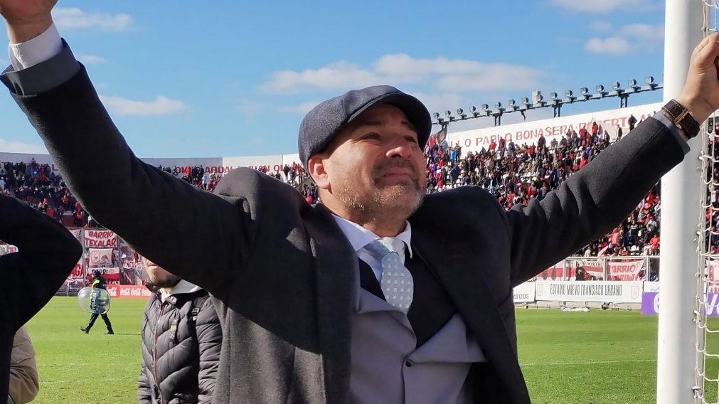 Daniel Bazán Vera y su AMOR INCONDICIONAL hacia Almirante Brown