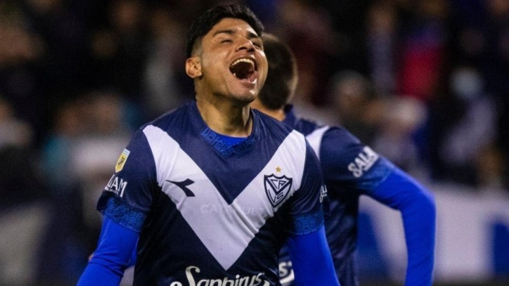 Claudio Aquino LE CERRÓ la puerta a Boca y seguirá en Vélez