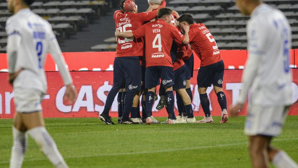 Independiente GOLEÓ a Godoy Cruz y avanzó a los cuartos de final de la Copa Argentina
