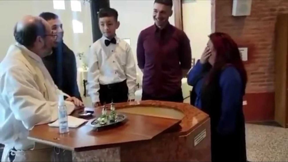 "Quiero ser Messi": la inesperada respuesta de un ni�o durante su bautismo que se hizo viral