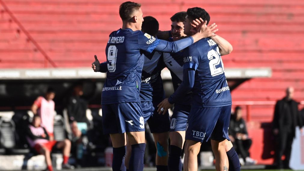 VIDEO: Vélez se llevó puesto a Barracas, lo goleó y es uno de los dos líderes de la Liga Profesional