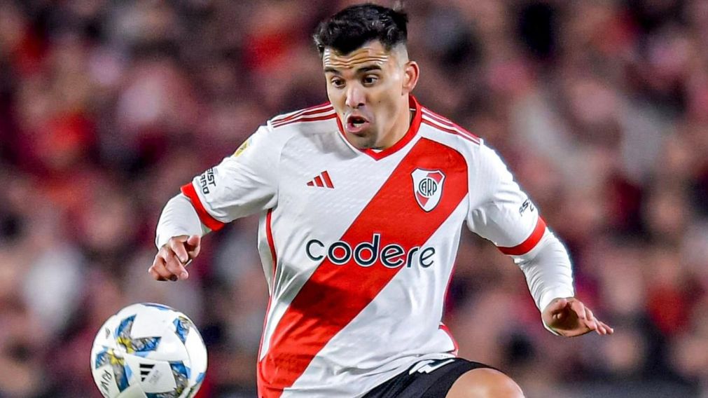 El Huevo Acuña DESTROZÓ a la dirigencia de Racing tras su debut en River: "Se manejaron muy mal"