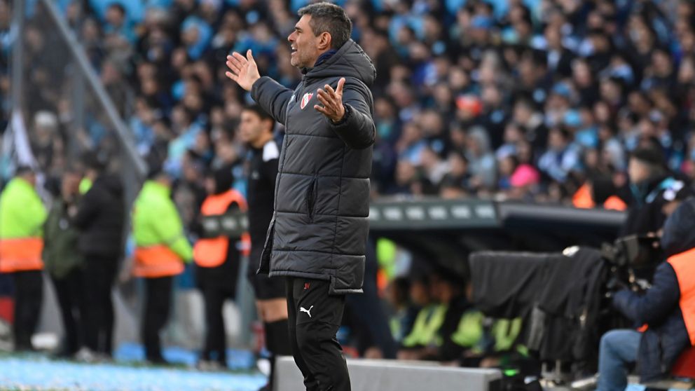 El CONTUNDENTE mensaje de Vaccari a los hinchas tras el empate de Independiente, con nueve jugadores, en el cl�sico ante Racing