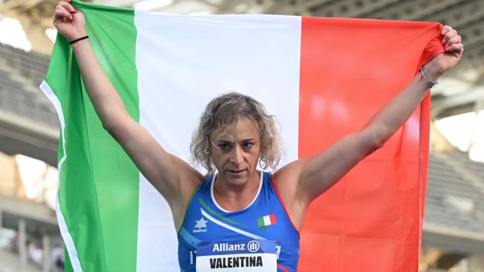 POLÉMICA en los Juegos Paralímpicos París 2024: la atleta trans que se "FORMÓ como hombre"