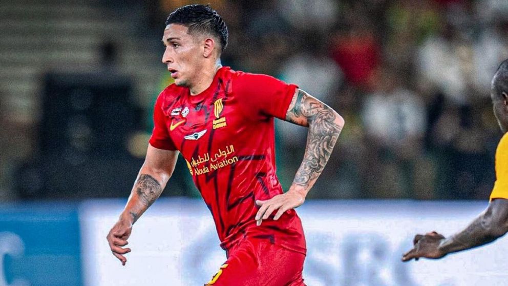 El ex Boca Equi Fernández tuvo un DEBUT AGRIDULCE con empate en el Al Qadisiyah