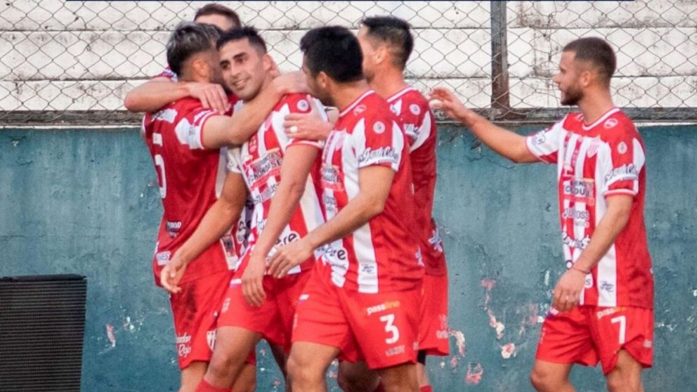 Talleres (RE) hace HISTORIA en la Copa Argentina: ELIMINÓ por penales a Banfield y en cuartos de final enfrentará a Huracán