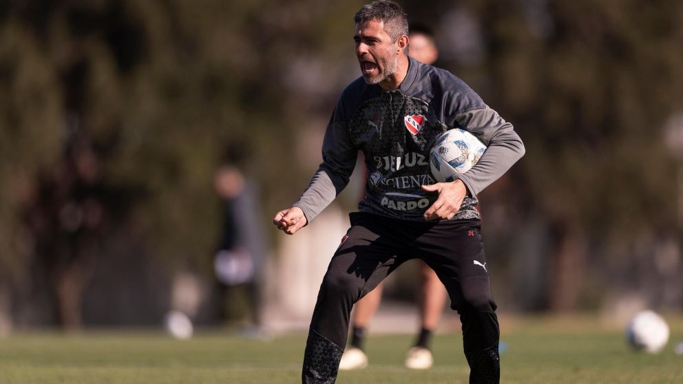 Independiente es un INFIERNO: Julio Vaccari tomó una DRÁSTICA decisión con varios jugadores de Primera