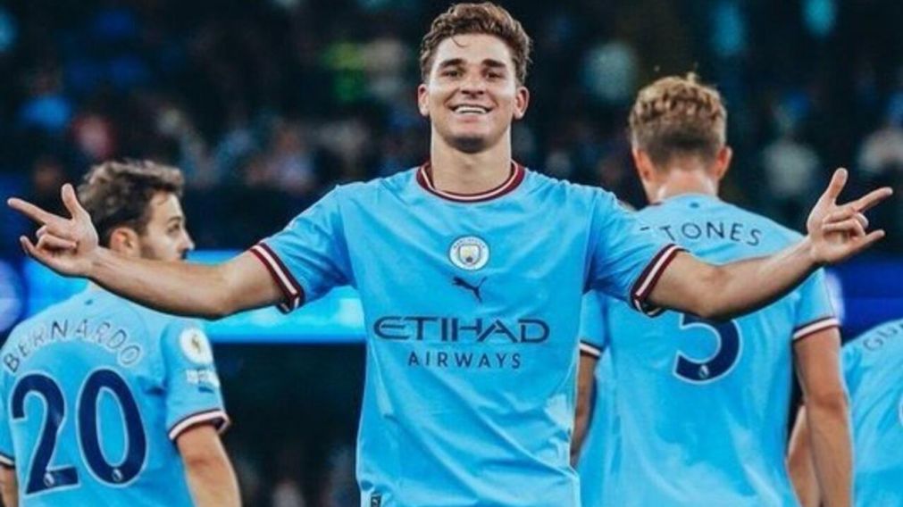 Julián Álvarez se excusó y retrocedió en la polémica con Pep Guardiola: "No dije nada malo"