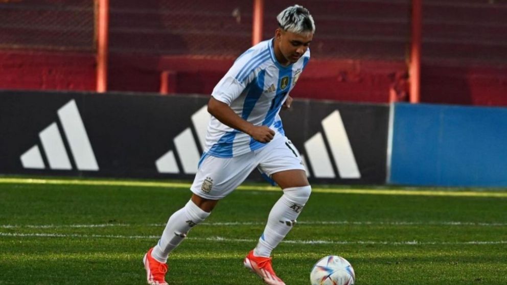 Qui�n es Alex Woiski, el nuevo EUROPIBE que tiene la Selecci�n Argentina tras la aparici�n de Garnacho