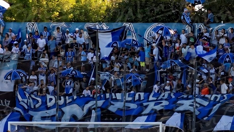 MURI� una mujer en medio de un tiroteo entre los barrabravas de Almagro y Estudiantes de Buenos Aires