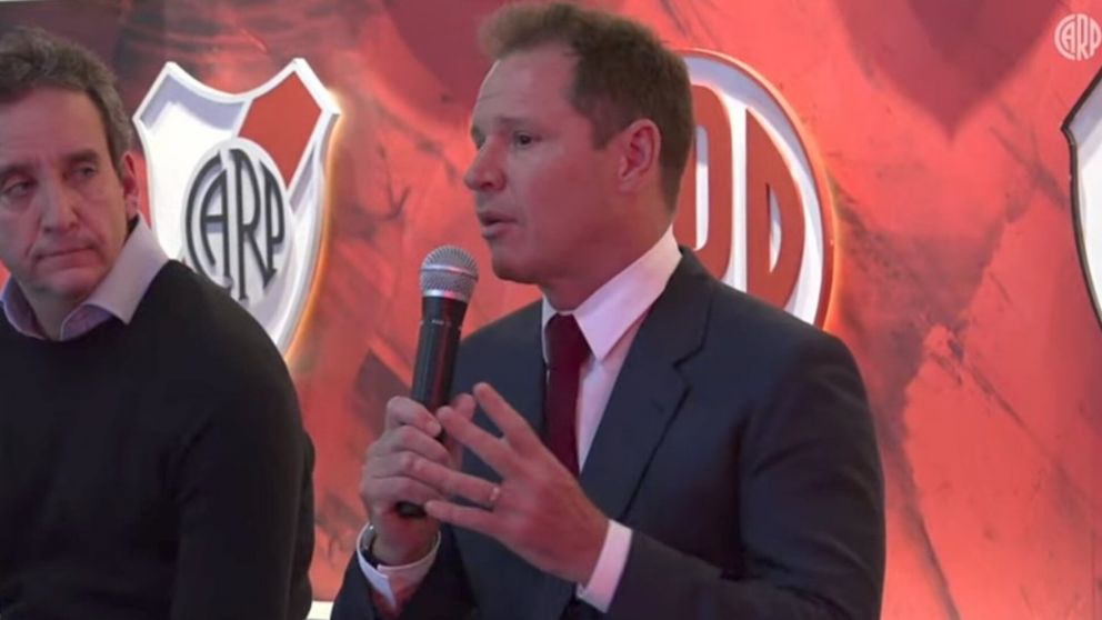 HABLÓ DE TODO: Jorge Brito apuntó contra las SAD y dijo que Pezzella "quiere jugar en River"