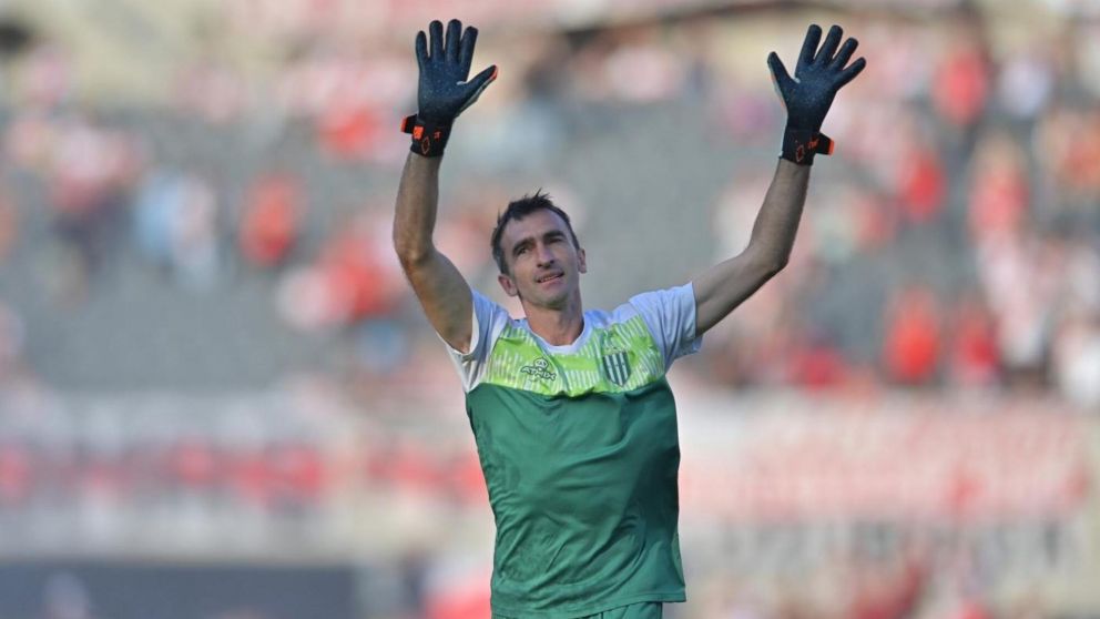 Barovero ANUNCIÓ su RETIRO del fútbol con una EMOTIVA carta