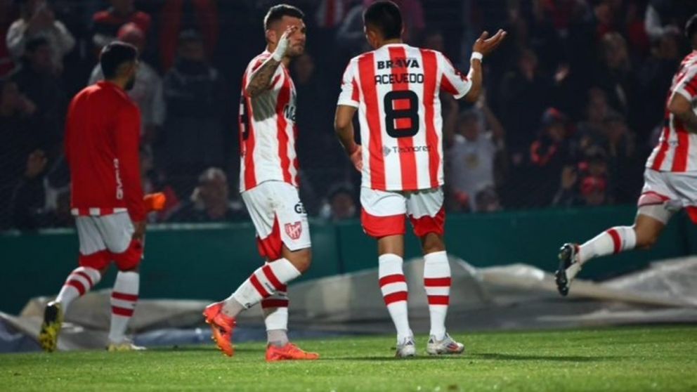 Independiente no para de caer: en el estreno de Vaccari, hizo un papelón ante Instituto que llegó a la cima del torneo