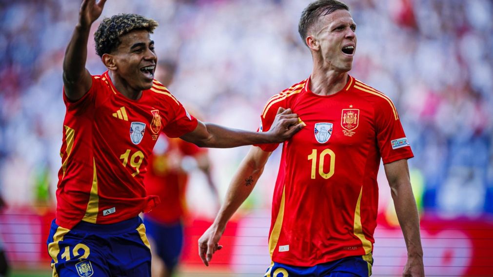 Con su golazo en la Eurocopa, Lamine Yamal recre� un viejo e ID�NTICO gol con Espa�a: desde afuera del �rea y �ante Francia!