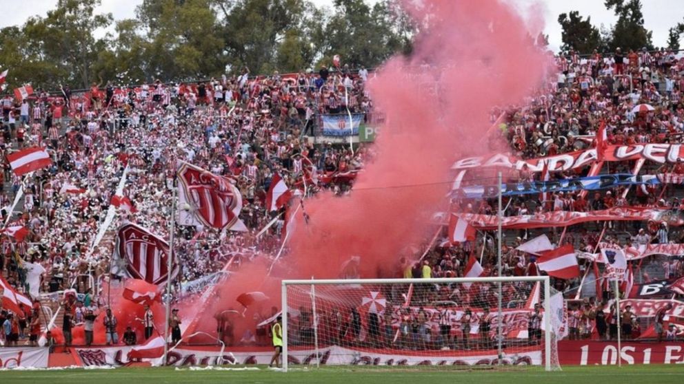 Video: la BARRA de San Martín de Mendoza apretó a los jugadores y les robaron todo
