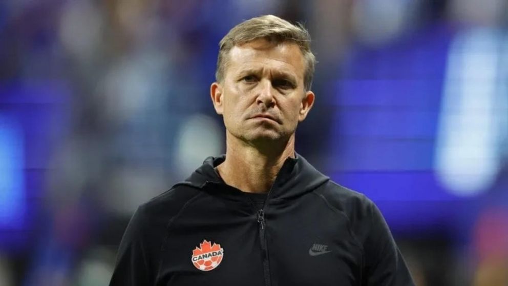 Marsch, DT de Canadá, CRITICÓ al árbitro y pidió que MULTEN a la Selección Argentina