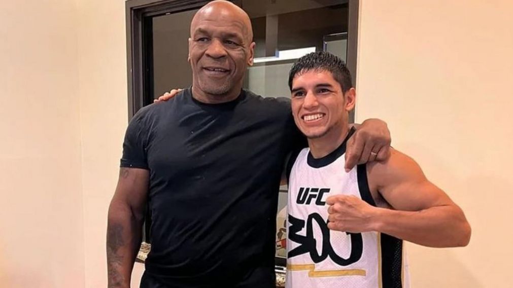 Video: la SORPRESIVA y EMOCIONANTE visita de Mike Tyson al campeón Fernando Puma Martínez