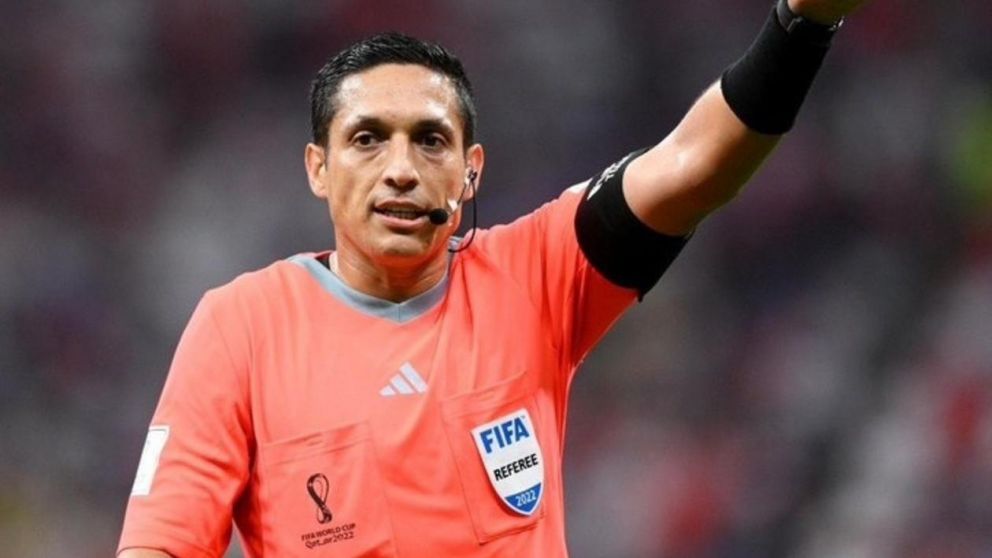 VIDEO: el d�a que Lionel Messi ESTALL� contra Jes�s Valenzuela, el �rbitro de Argentina  vs. Canad�