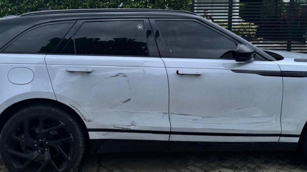 VIDEO: BALEARON el auto de Edwin Cardona en un VIOLENTO intento de ROBO