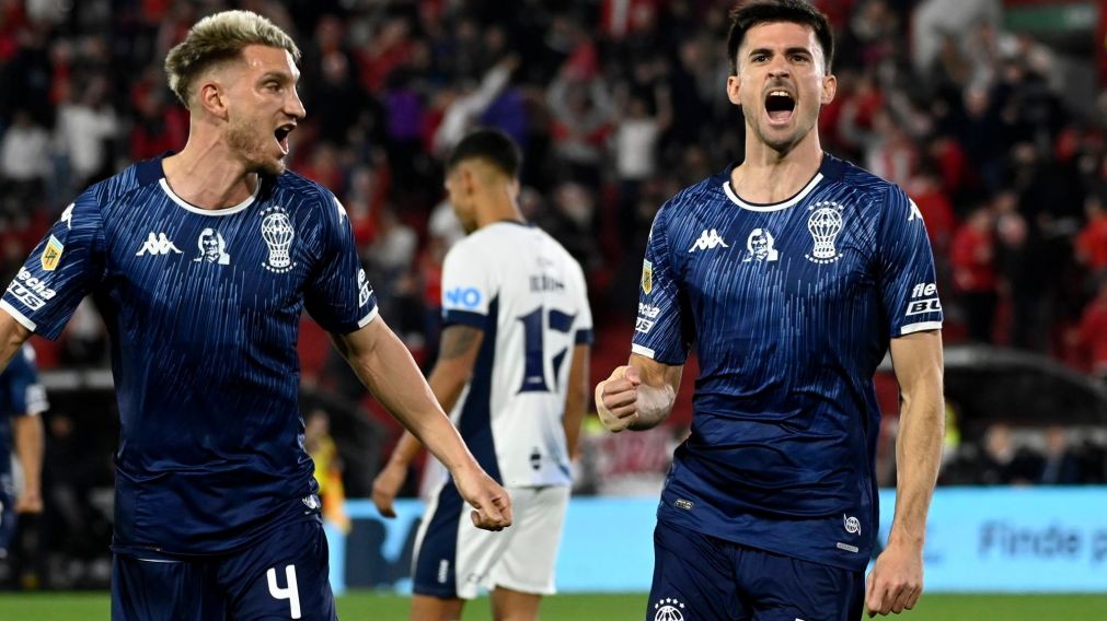 Hurac�n le gan� por la m�nima a Independiente Rivadavia y TREP� A LA CIMA de la Liga Profesional