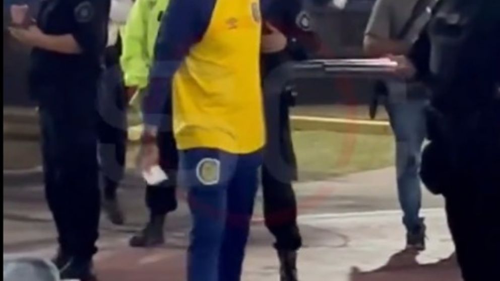 VIDEO: un ex San Lorenzo y Chacarita fue a ver el partido por Copa Argentina vestido de Central y LO ECHARON