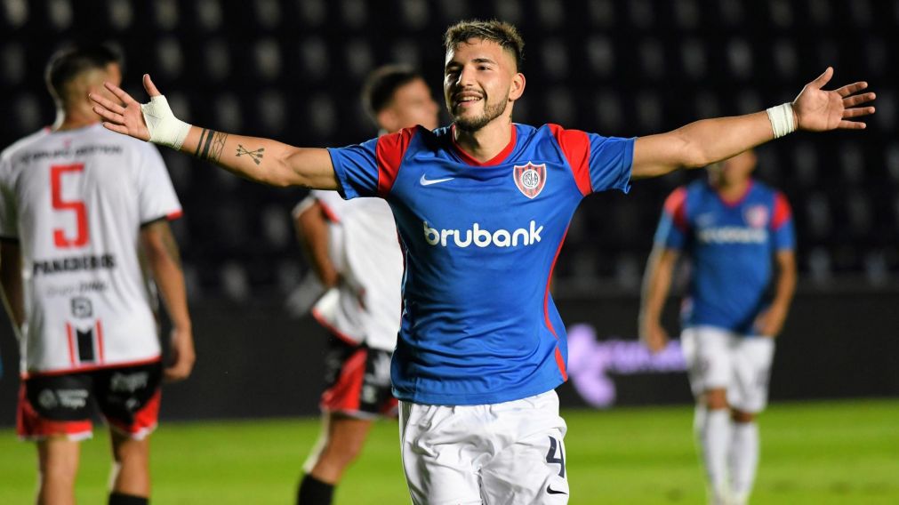 San Lorenzo liquidó a Chacarita con un doblete de Leguizamón y ahora SE CRUZARÁ con Vélez