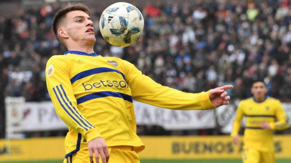 VIDEO: el codazo de Kevin Zenón que el juez Nicolás Ramírez no se animó a sancionar y el VAR omitió