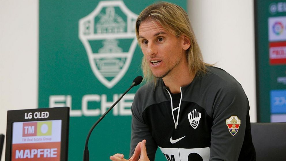 Sebastián Beccacece PEGÓ EL PORTAZO en el Elche