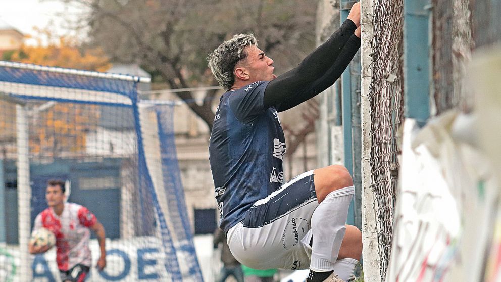 SU GRITO MÁS RECIENTE. EL FIN DE SEMANA, EL ATACANTE ABRIÓ EL CAMINO PARA QUE EL CARCELERO DERROTE A JUVENTUD UNIDA.