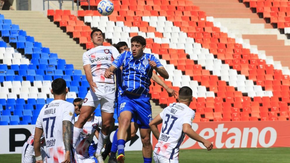 Fydriszewski PICÓ un penal de manera BOCHORNOSA sobre la hora y San Lorenzo no le pudo ganar a Godoy Cruz