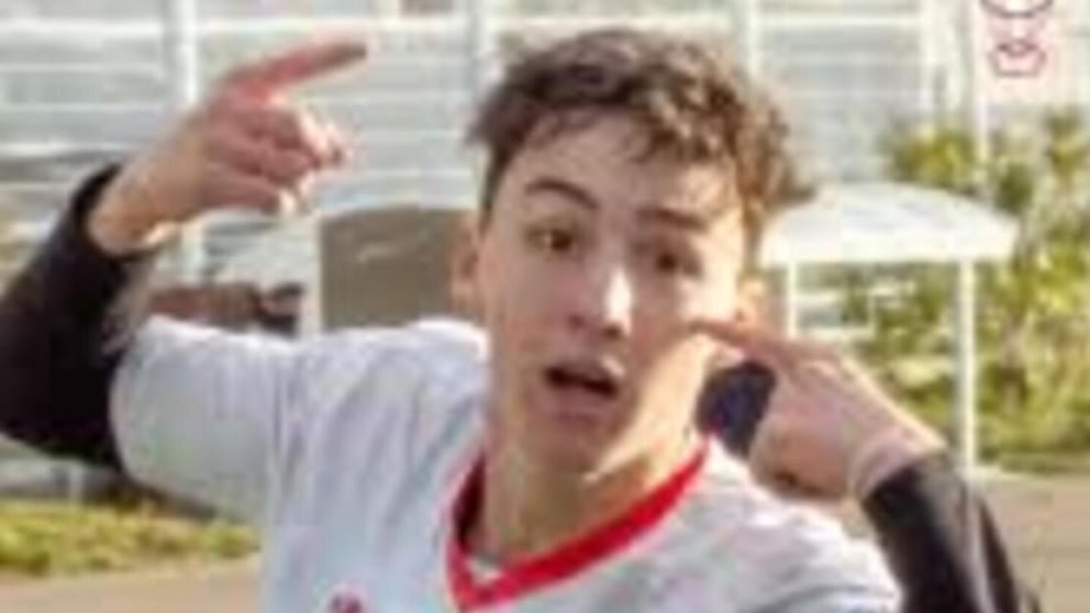 El TREMENDO golazo de RABONA de un juvenil de Huracán de Comodoro Rivadavia que es FUROR y se hizo VIRAL