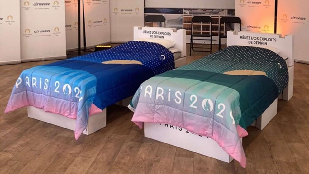 Juegos Olímpicos París 2024: el DRAMA de las camas anti sexo y la TENSIÓN por los preservativos