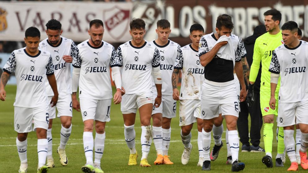 Triste y solitario FINAL para Carlos Tevez: Independiente dejó una PÁLIDA imagen en el ABURRIDO empate ante Platense