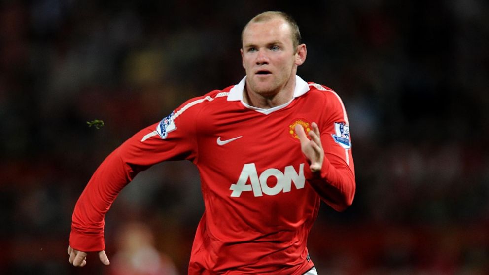 ARDE Manchester United: Rooney trat� de VAGO a Casemiro y encendi� la POL�MICA
