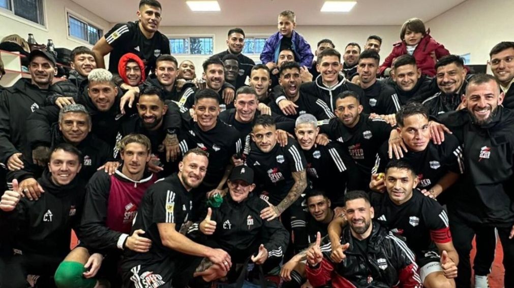 El ATREVIDO posteo del CM de Deportivo Riestra a San Lorenzo tras el debut triunfal en la Liga Profesional
