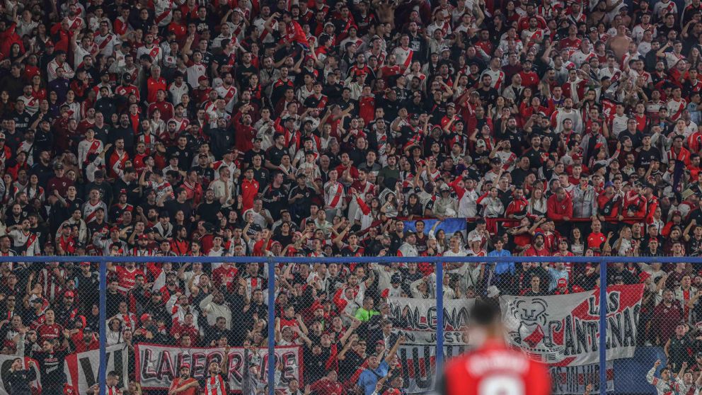 Copa Libertadores SALVAJE: La BRUTAL ODISEA que vivieron los hinchas de River en Uruguay