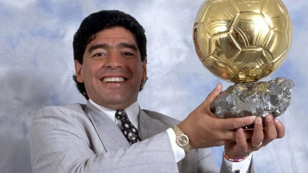 SUBASTARÁN el Balón de Oro que ganó Maradona en el Mundial de México 1986