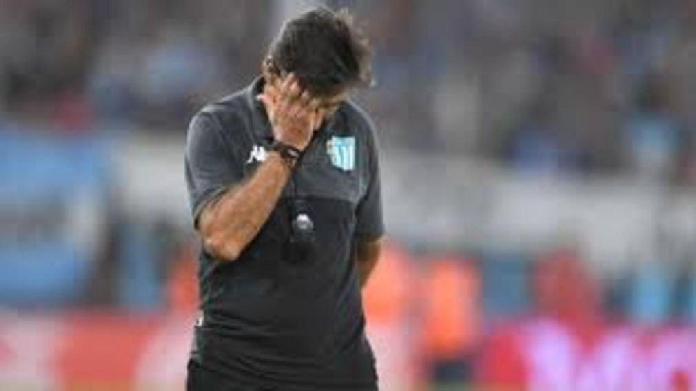 Sufre Costas: Racing tendrá DOS BAJAS DE PESO para visitar a Bragantino por la Copa Sudamericana