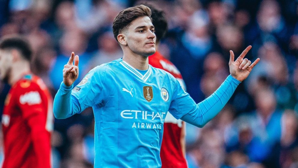 Julián Álvarez anotó un tanto en la goleada ante Wolverhampton y LLEGÓ A 100 PARTIDOS en Manchester City