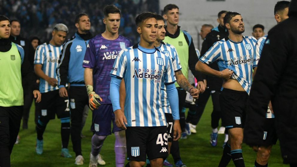 Racing en llamas: la TREMENDA DECISIÓN que tomó Cambeses tras su error en la Copa Argentina