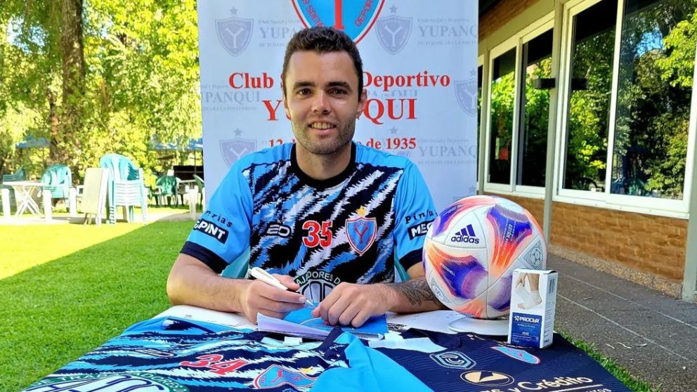 UN MOMENTO ESPERADO: SU VUELTA AL FÚTBOL DE AFA. LUEGO DE UN TIEMPO SIN JUGAR, ROUSSEAU VOLVIÓ A LAS CANCHAS DE LA MEJOR MANERA.