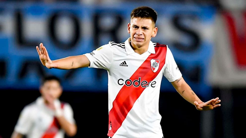 ALARMAS EN RIVER: Echeverri se perdería la pretemporada por este motivo