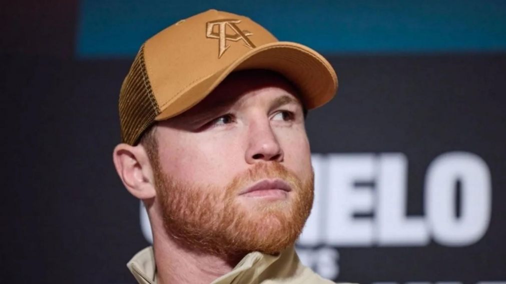 Canelo Álvarez tuvo una PICANTE REACCIÓN a lo MARADONA con un fanático